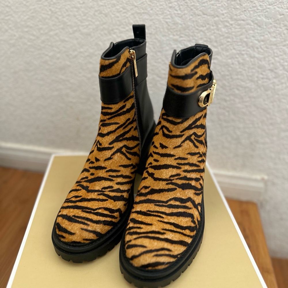 Michael Kors Parker Tiger-Print Calf Hair Boots – Size 11